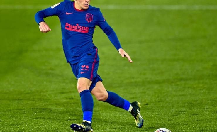 Pai de Lucas Torreira afirma interesse de Flamengo e Grêmio no jogador