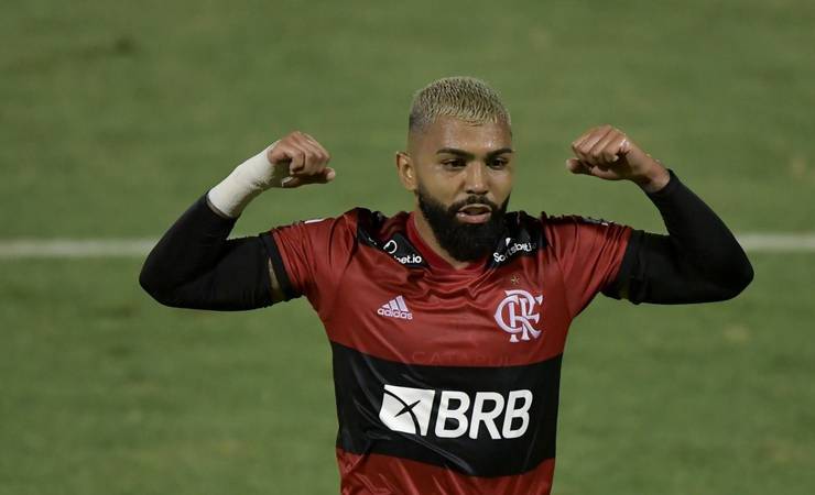 Após recorde no Flamengo, Gabigol recebe recado de Renato Abreu: 'Artilheiro nato'