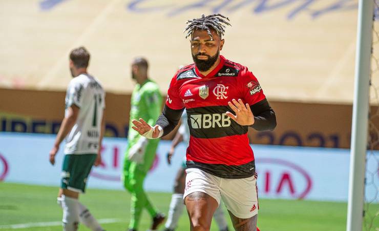 Após título do Flamengo na Supercopa, Gabigol provoca: 'Segue tudo normal'