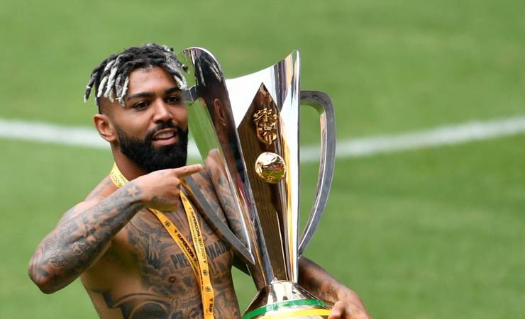 Jogadores do Flamengo comemoram título e provocam: 'Palmeiras não tem mundial'