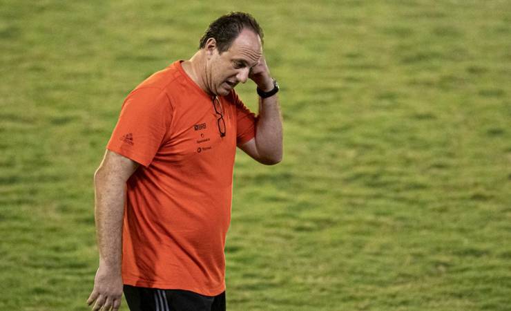 Torcida organizada do Flamengo questiona Rogério Ceni: 'Ainda não convence'