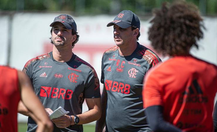Flamengo x Volta Redonda: Ceni escala Arão no meio e ataque com Gabi e Pedro
