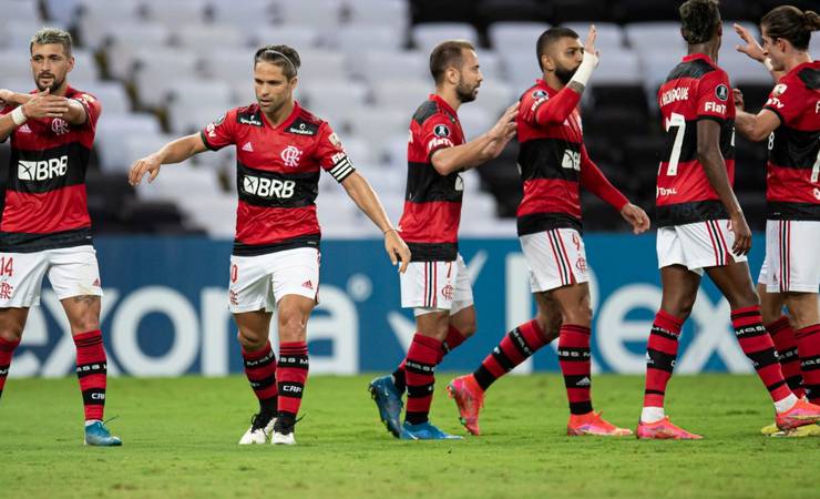 LDU x Flamengo: João Gomes é escalado para substituir Gerson; veja escalações