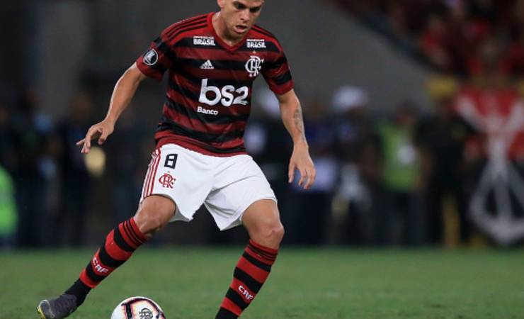 Torcedores do Flamengo pedem retorno de Cuéllar nas redes sociais