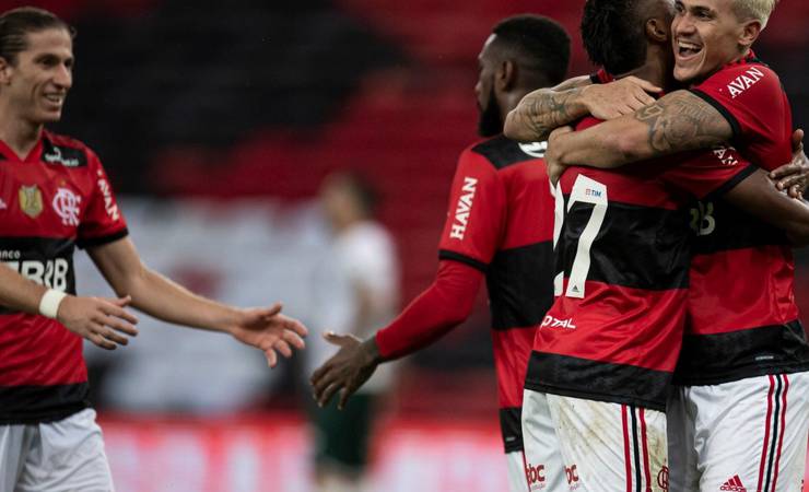 'Torcendo pra tu não jogar nem 1 minuto lá na seleção', diz Filipe Luís para Pedro