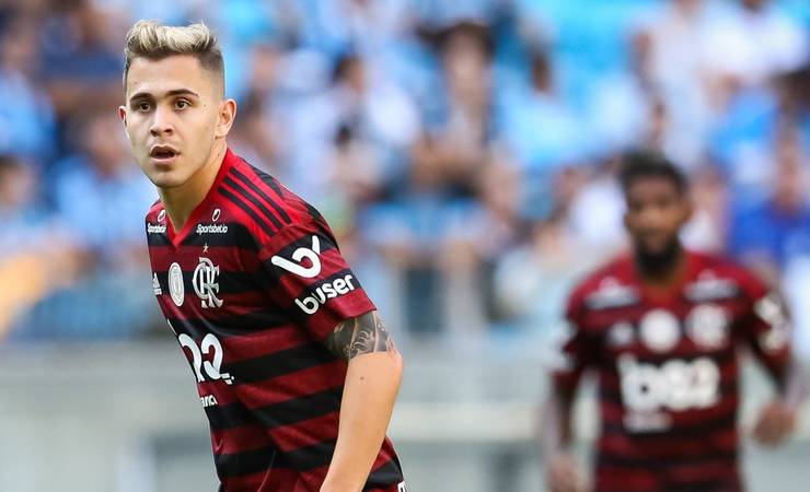 Flamengo recebe proposta do Yokohama FC, do Japão, pelo volante Piris da Motta