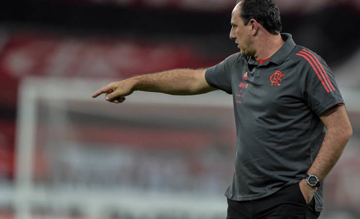Rogério Ceni fala sobre gols de falta, saída de Gerson e retorno de Thiago Maia