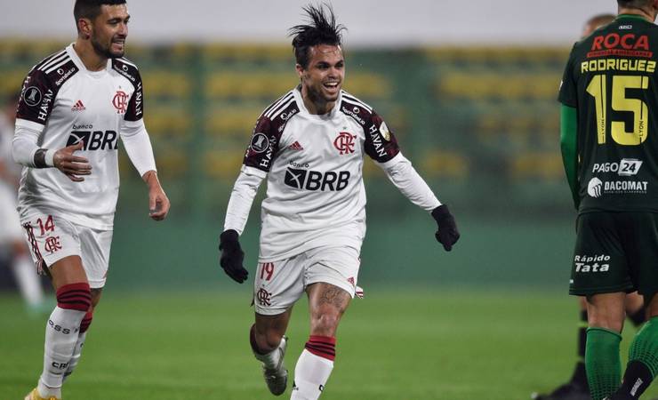 Nas redes sociais, torcedores do Flamengo exaltam 1º tempo e gol de Michael