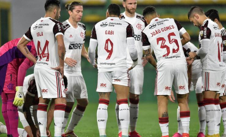 Apesar da vitória, torcedores do Flamengo criticam atuação do time: 'Jogo horrível'