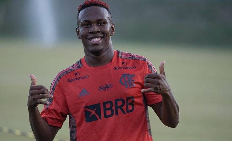 Klebinho rescinde com o Flamengo para acertar ida ao Guayaquil City, do Equador