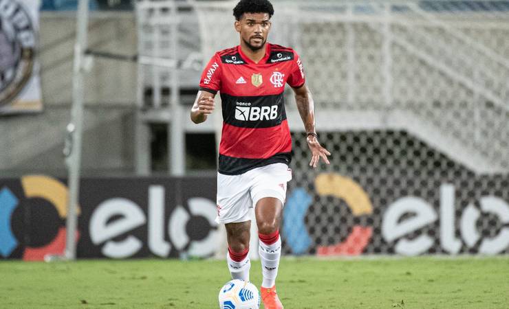 Flamengo informa que zagueiro Bruno Viana testou positivo para Covid-19