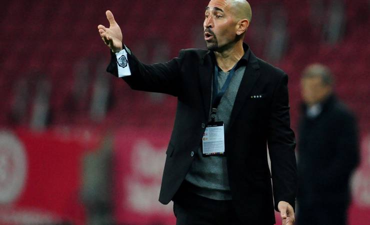 'Estamos mais preocupados do que o Flamengo', afirma técnico do Olimpia