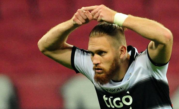 Rival do Flamengo, Olimpia anuncia a venda de Isidro Pitta ao Huesca, da Espanha