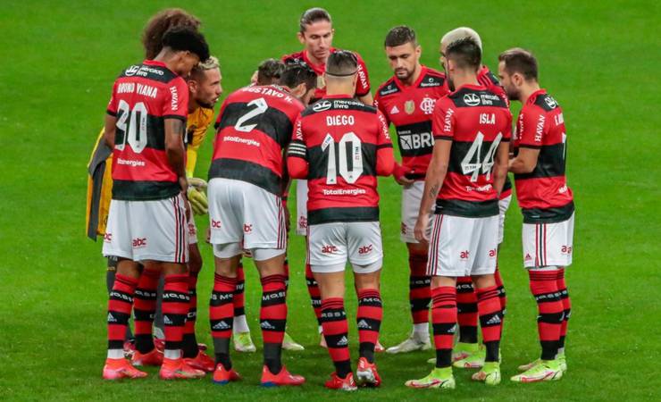 Arão e Gustavo Henrique protagonizam discussão após primeiro tempo de Flamengo x Grêmio