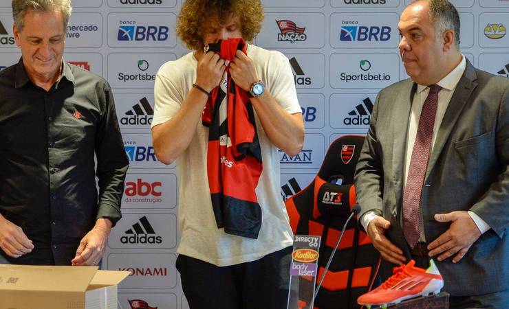 David Luiz deve estrear pelo Flamengo na semifinal da Libertadores, contra o Barcelona-EQU