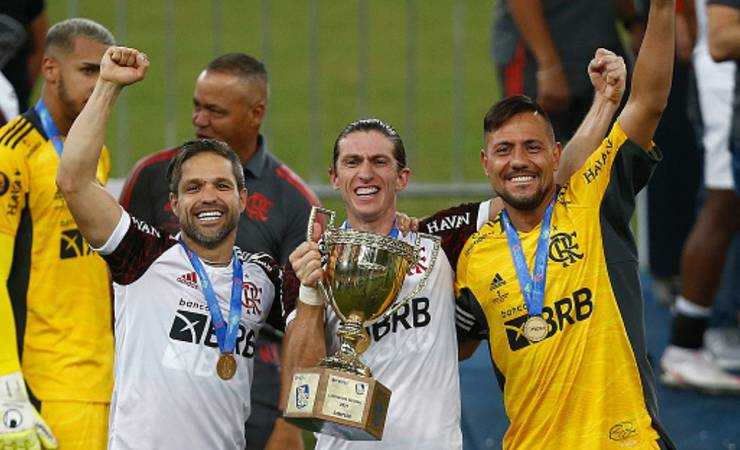 Flamengo acerta renovações de Diego Alves, Filipe Luís e Diego Ribas