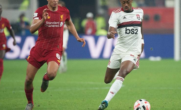 'Não esperávamos que o Flamengo fosse tão bom', revela Alexander-Arnold sobre final do Mundial de 2019