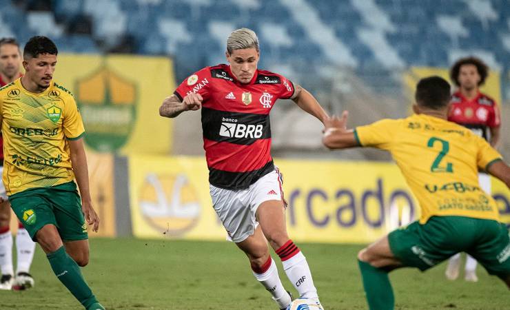 Flamengo tem amplo favoritismo para duelo contra o Cuiabá no Brasileirão, indica site