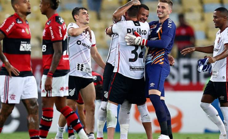 Athletico provoca Flamengo: ' Hoje a grama sintética fez a diferença de novo'