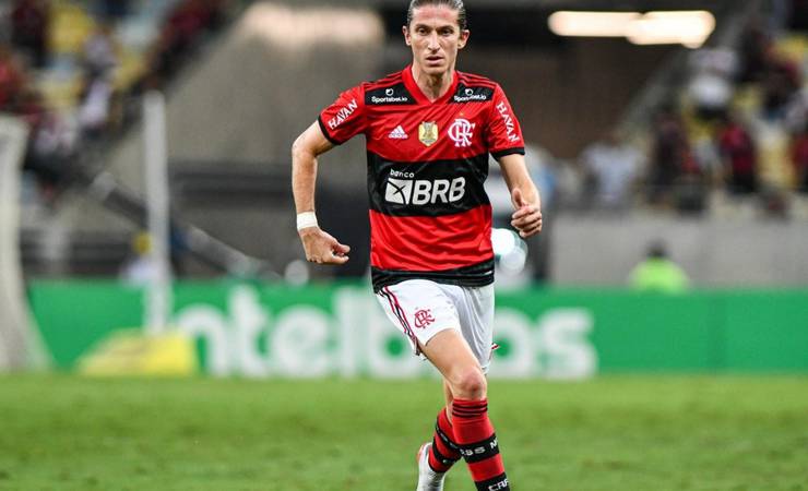 Mais dois: Flamengo confirma lesões no lateral Filipe Luís e no meia Diego Ribas