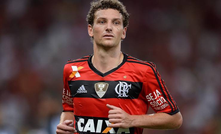 Elano diz que torcida do Flamengo foi a responsável por sua saída do clube