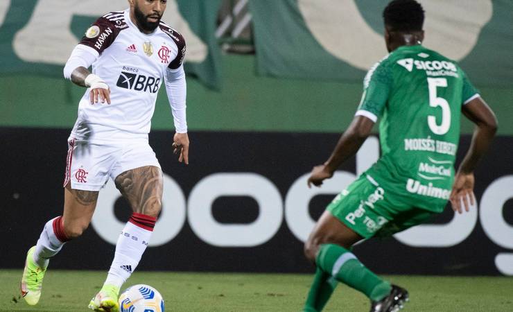 'É um crime o que a arbitragem está fazendo com o Flamengo', reclama Bruno Spindel