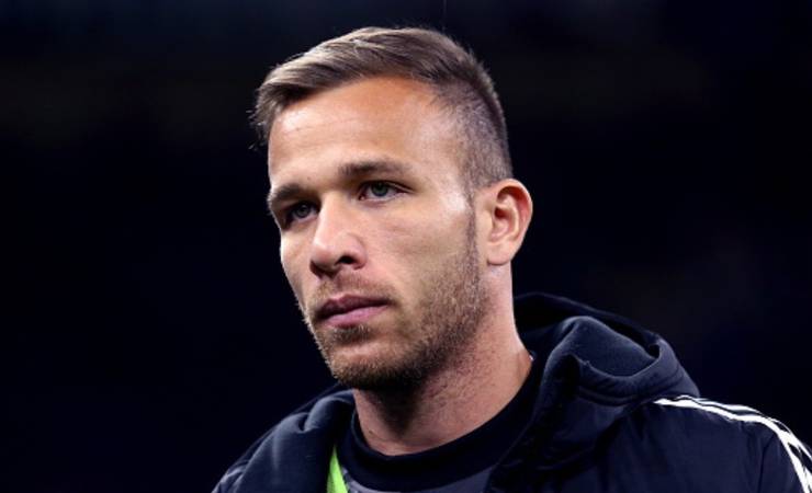 Arthur deve ser emprestado pela Juventus e tem europeus e brasileiros interessados