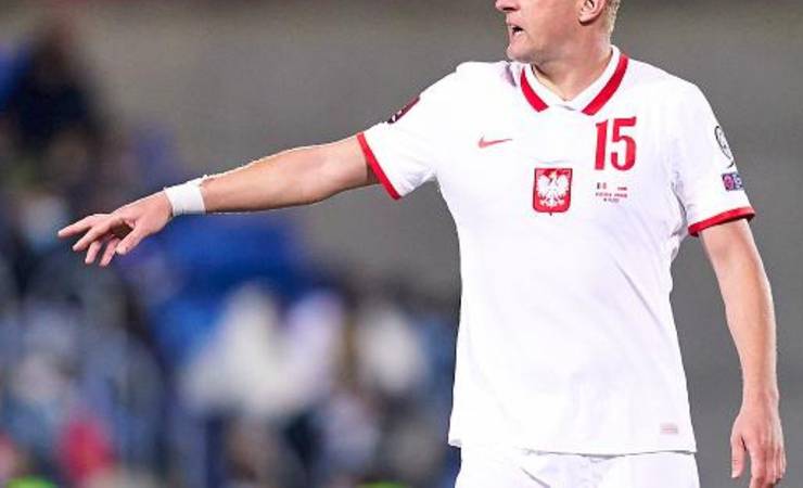 Kamil Glik, zagueiro da seleção polonesa, bloqueia número de Paulo Sousa