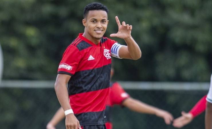 Monaco tem interesse em Lázaro, do Flamengo, diz jornalista