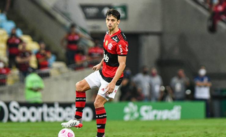 Flamengo: Rodrigo Caio teve infecção de pele em pontos de cirurgia e está internado no Rio