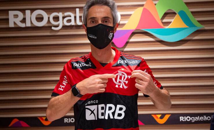 Proibição ao uso de celular e ponto biométrico são novidades de Paulo Sousa no Flamengo