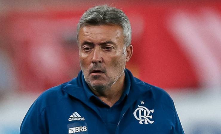 Domènec Torrent tem início difícil no Galatasaray, da Turquia