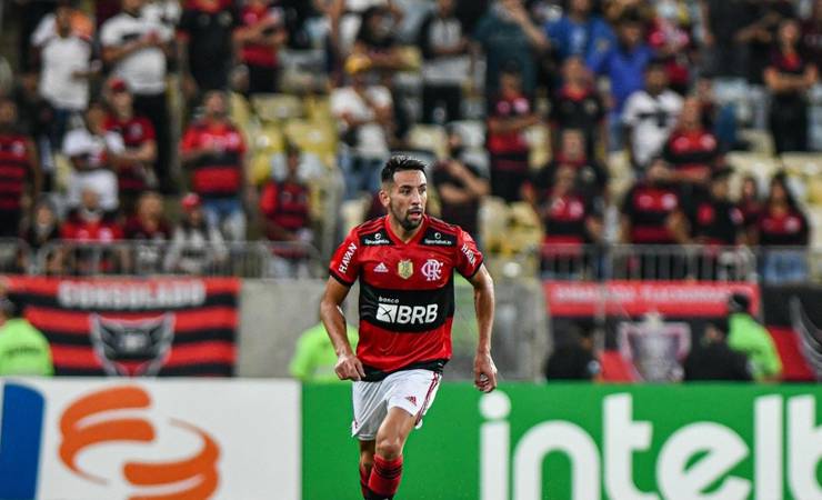 Isla está fora dos planos do Fla e pode ir para a Universidad Católica, diz jornalista