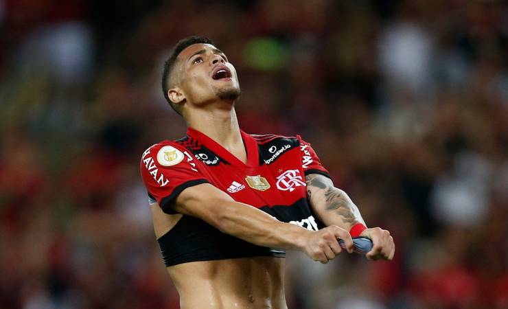 Manchester United envia olheiro ao Brasil para observar João Gomes, do Flamengo