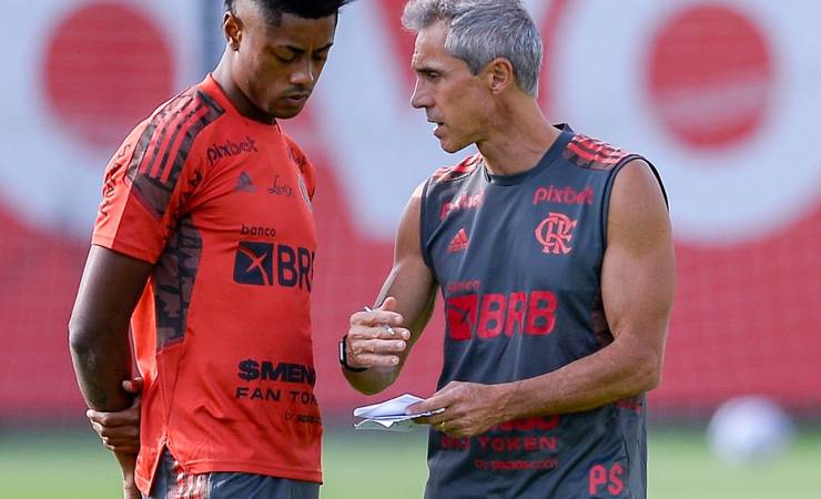 Bruno Henrique nega "panelinha" contra Paulo Sousa: 'Flamengo é maior que qualquer um'