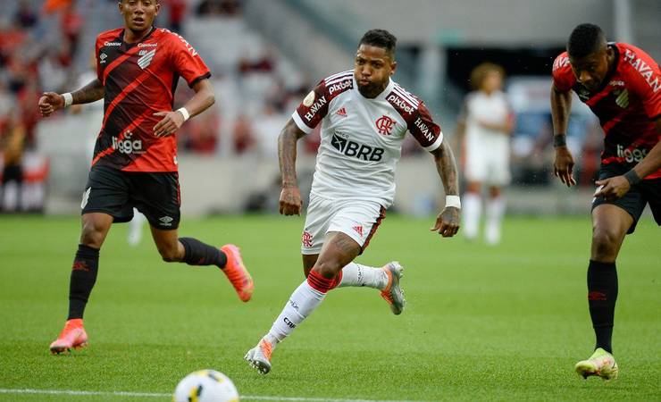 Após derrota, Marinho é criticado por torcedores do Flamengo: 'Péssimo'