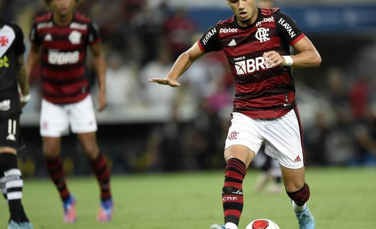 Com dores nas costas, Andreas Pereira não é relacionado para Altos-PI x Flamengo