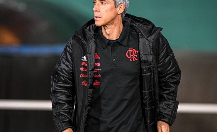 Antes da bola rolar para Flamengo e Botafogo, torcedores vaiam Paulo Sousa em Brasília