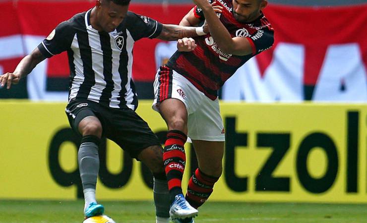 Vice do Botafogo cutuca Flamengo após reclamações: 'Gol ilegal e o resto é chororô'