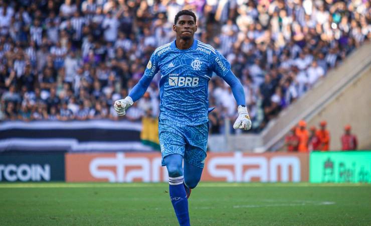 Torcedores do Flamengo elogiam atuação de Hugo no FlaFlu
