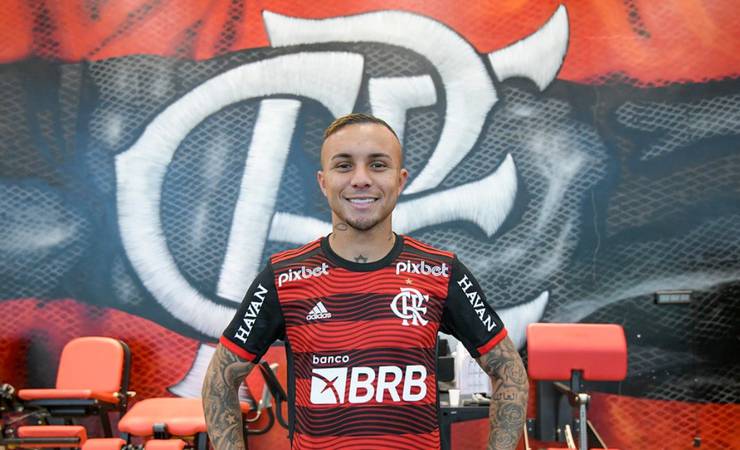 OFICIAL: Flamengo anuncia a contratação de Everton Cebolinha