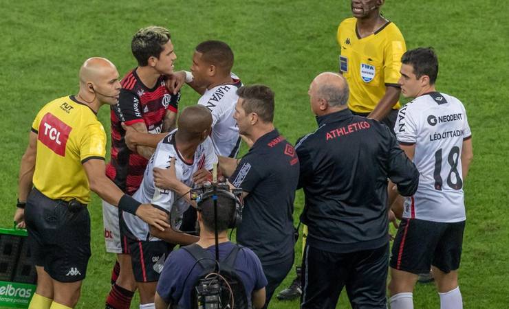 CBF afasta árbitros de Flamengo x Athletico pelas quartas da Copa do Brasil