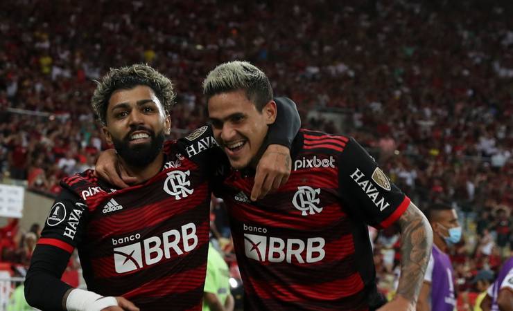 Pedro e Gabigol vão cumprir suspensão e desfalcar o Flamengo contra o Goiás