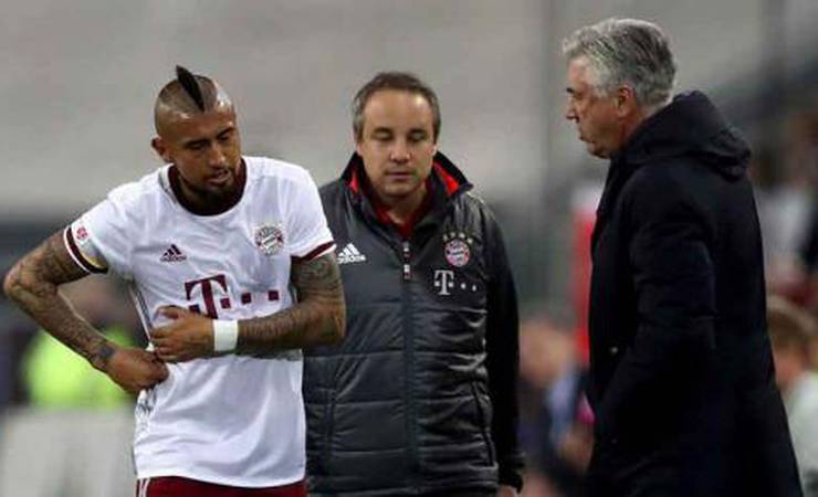 Pep Guardiola, Carlo Ancelotti e mais: Vidal, próximo do Flamengo, soma experiência com técnicos históricos