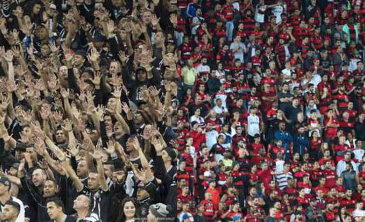 Corinthians e Flamengo somam um terço da renda bruta do Brasileirão