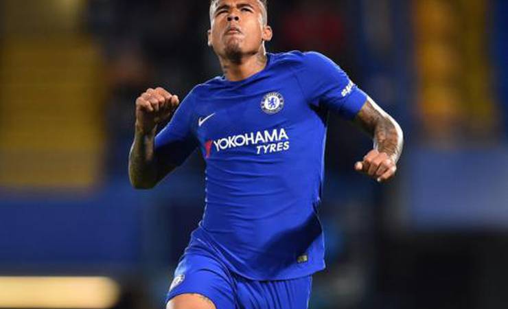 Thomas Tuchel, técnico do Chelsea, vê a lateral como a 'posição perfeita' para Kenedy