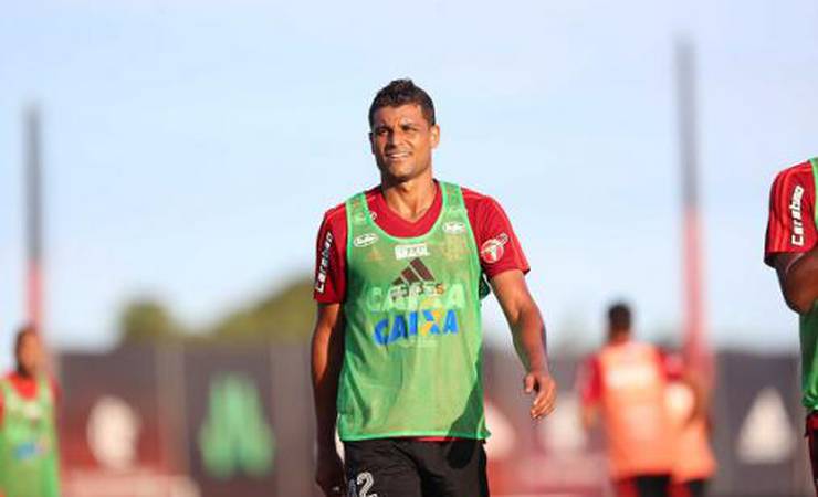 Ex-Flamengo lamenta situação de Bruno Henrique: 'Nas mãos de pessoas que não sabem o que fazem'