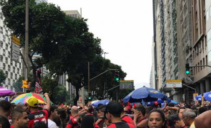 Gabigol pede, e Eduardo Paes confirma festa do Flamengo por título da Libertadores
