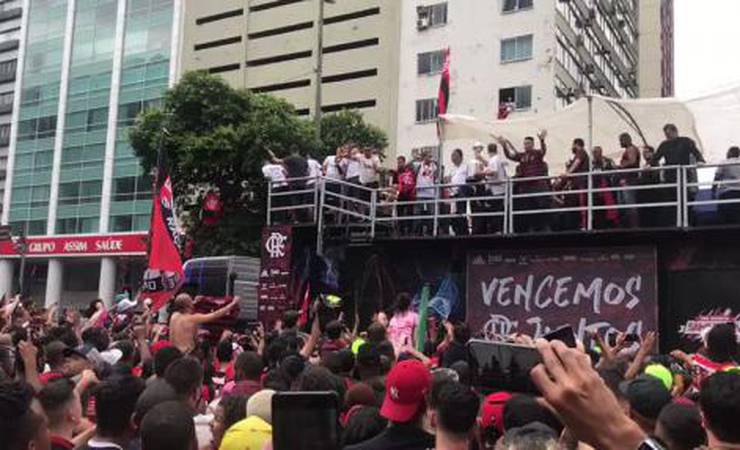 Flamengo divulga informações sobre o retorno ao Rio após título da Libertadores