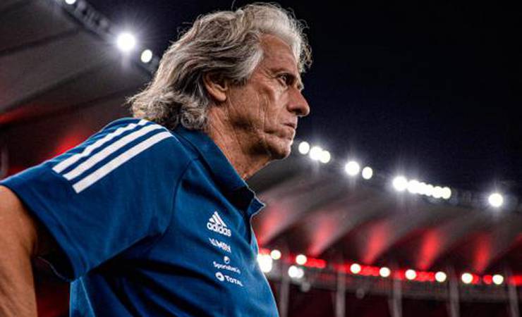 'Cavada' de Jorge Jesus no Flamengo inspira charge em jornal português: 'Mestre da ética'
